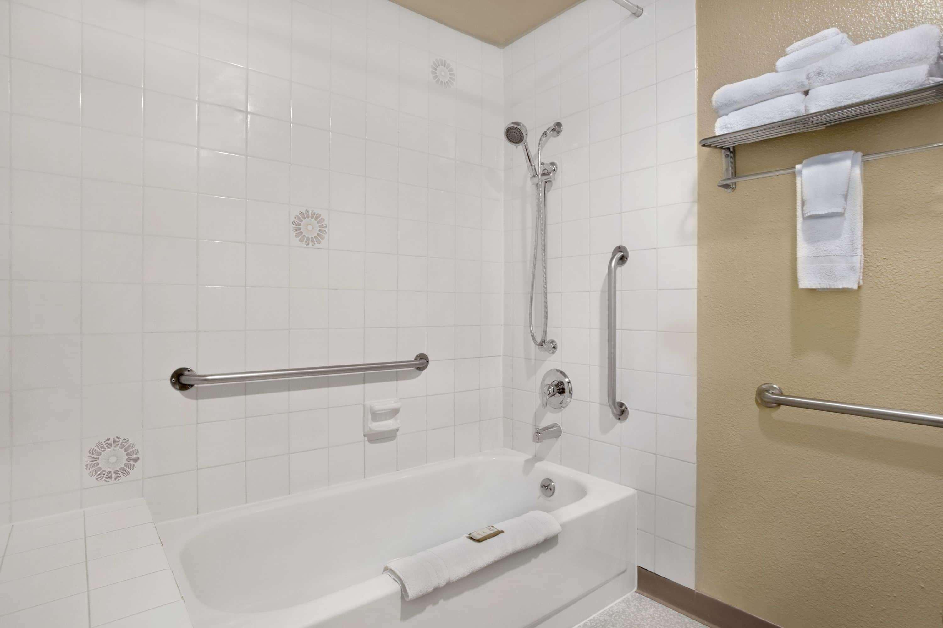 South Tacoma Suites Εξωτερικό φωτογραφία