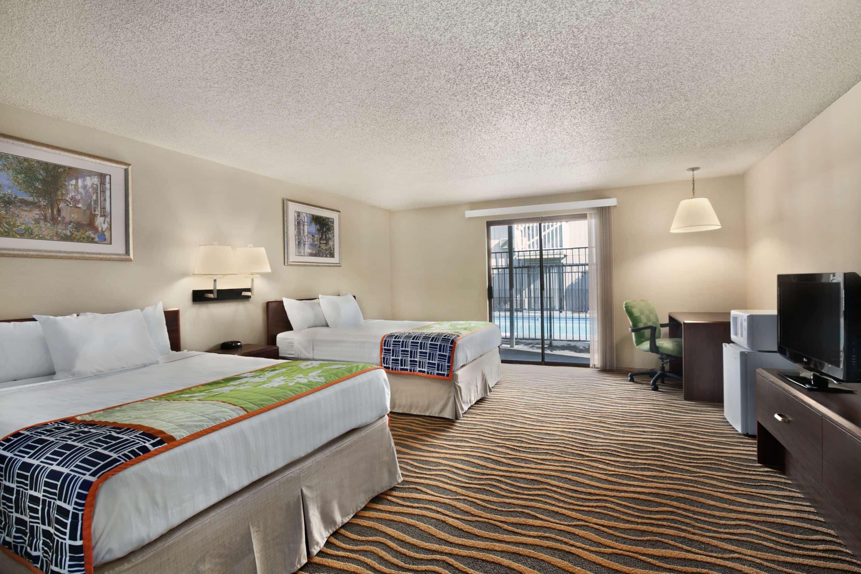 South Tacoma Suites Εξωτερικό φωτογραφία