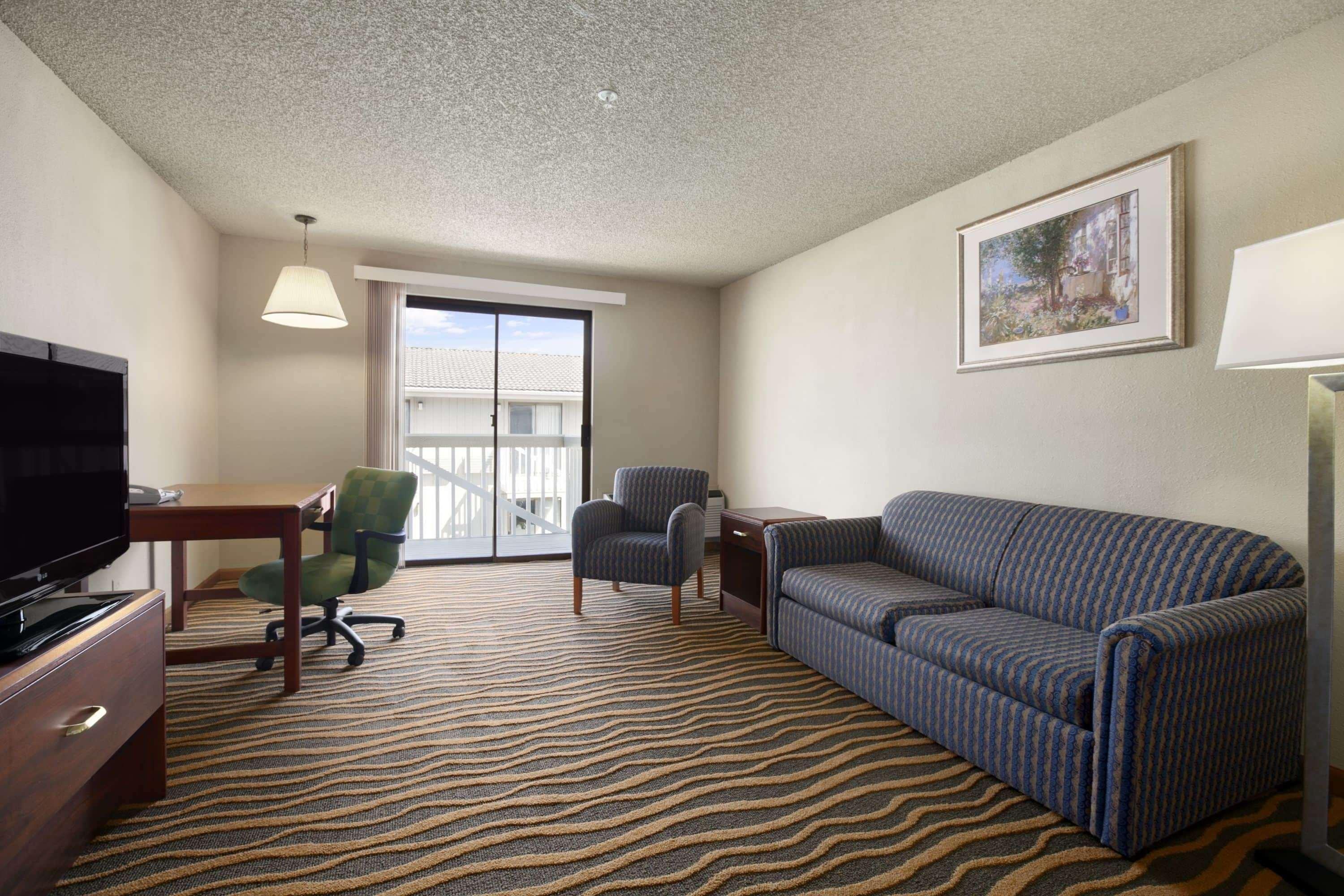 South Tacoma Suites Εξωτερικό φωτογραφία